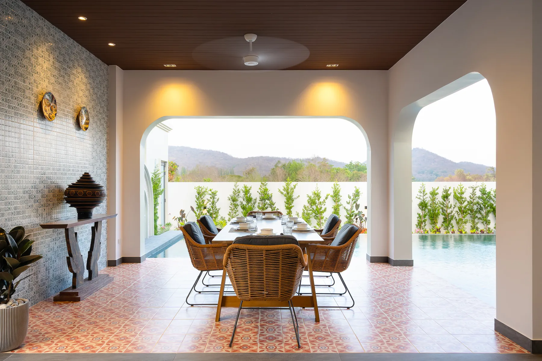 Covered dining terrace with mountain view in Hua Hin